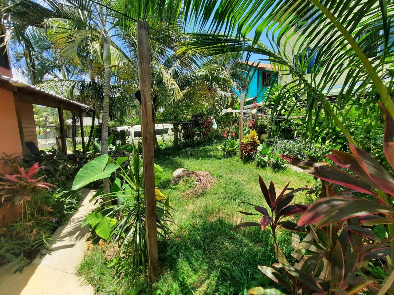 Roatan Backpackers' Hostel Sandy Bay Kültér fotó