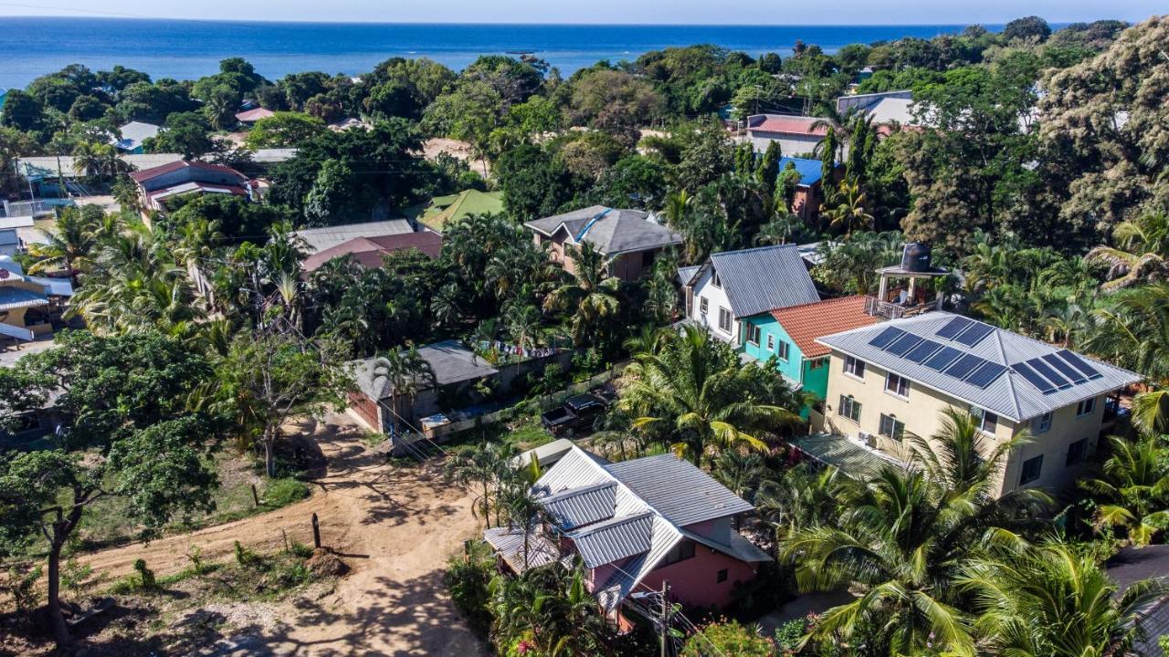 Roatan Backpackers' Hostel Sandy Bay Kültér fotó