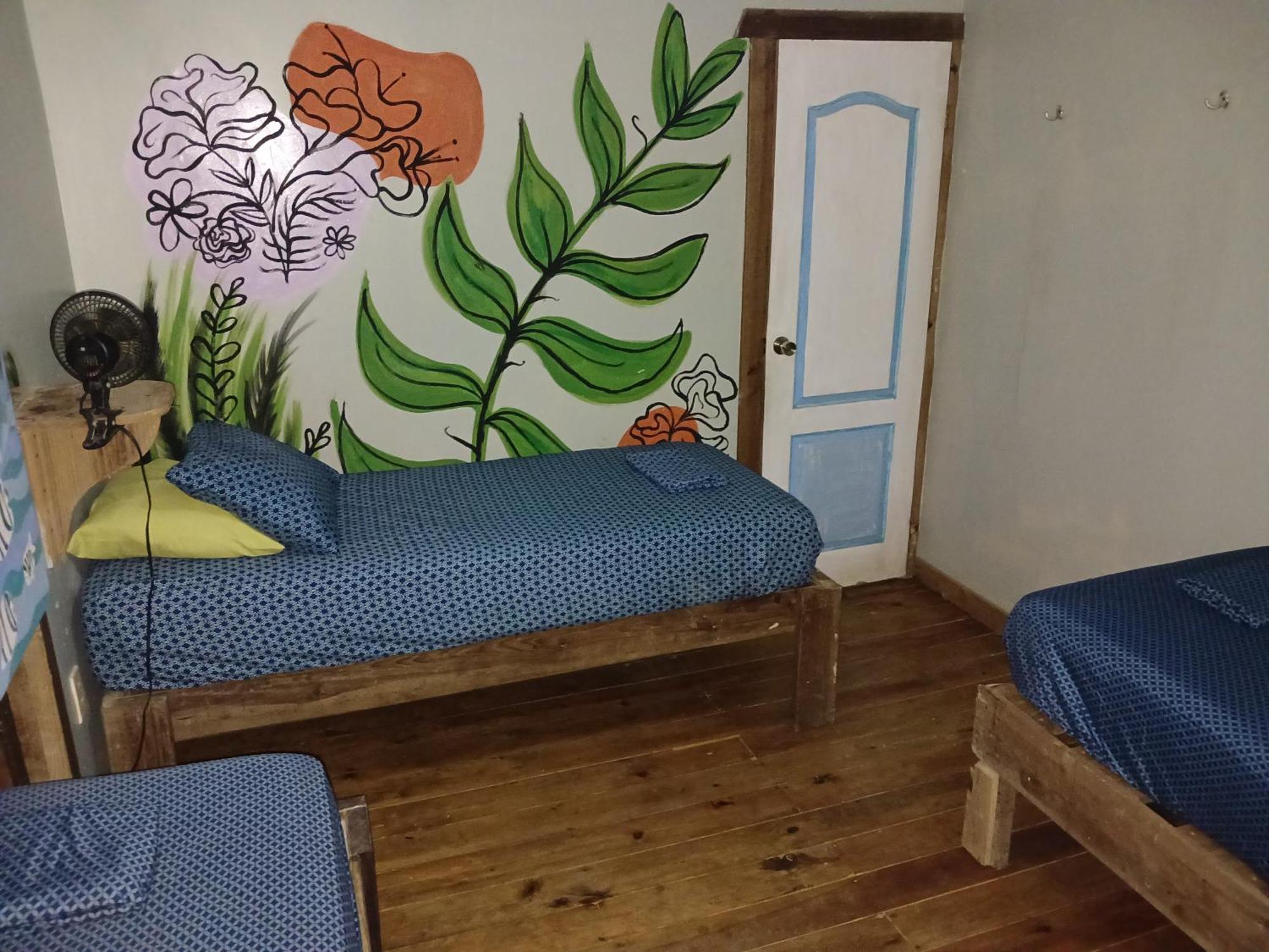 Roatan Backpackers' Hostel Sandy Bay Kültér fotó