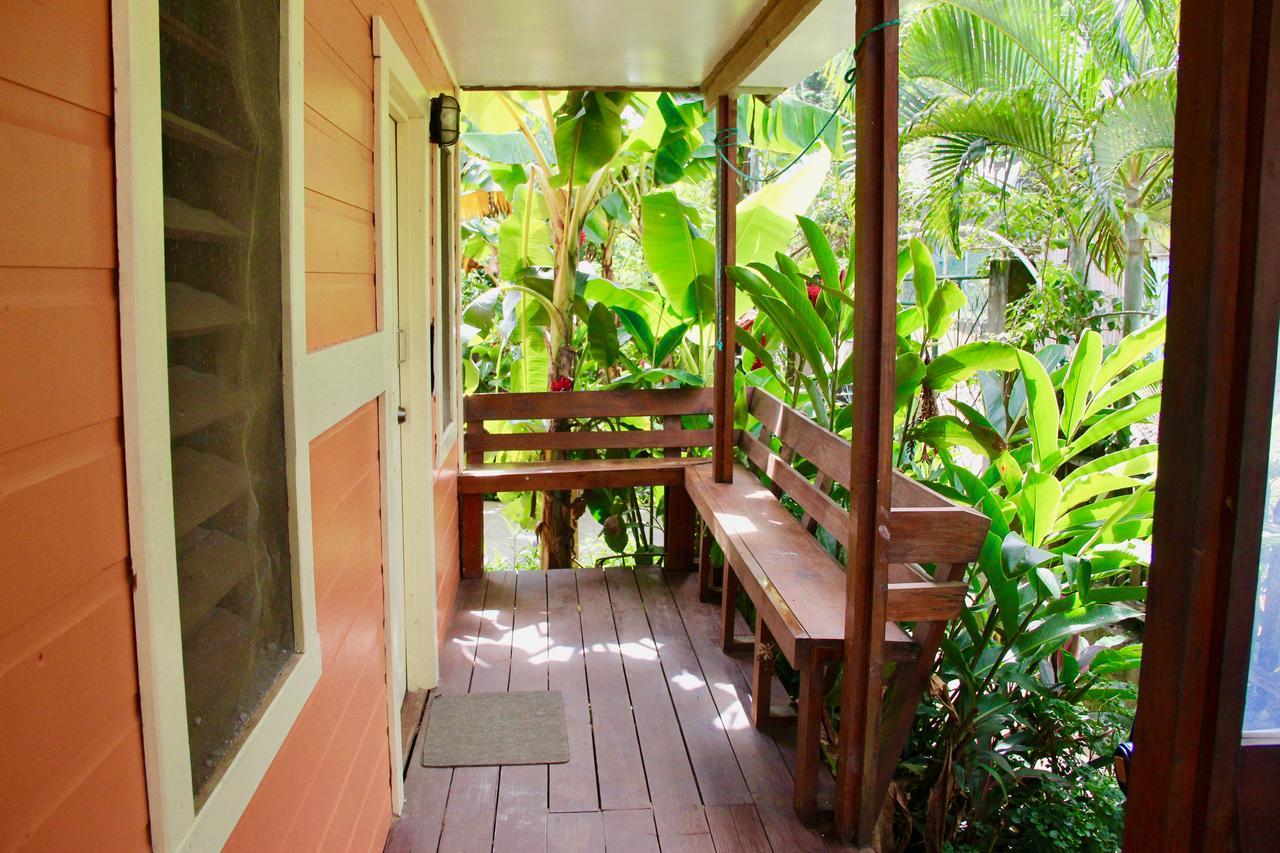 Roatan Backpackers' Hostel Sandy Bay Kültér fotó